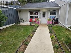 13 SISTER VARGA Terrace  Hamilton, ON L9B 1T8