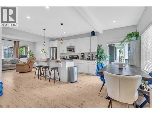 1279 Bergamot Avenue, Kelowna, BC 