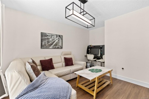 1039 Haslam Ave, Langford, BC 