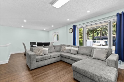1039 Haslam Ave, Langford, BC 