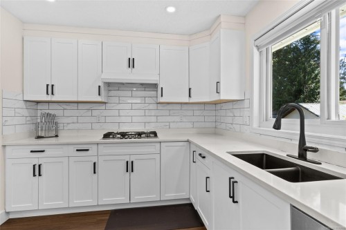 1039 Haslam Ave, Langford, BC 