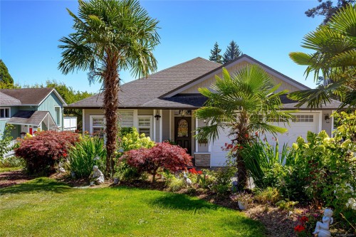 555 Leaside Ave, Saanich, BC 