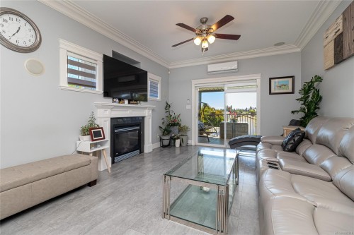 555 Leaside Ave, Saanich, BC 