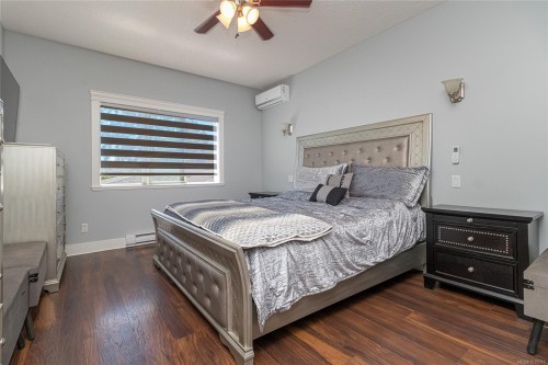 555 Leaside Ave, Saanich, BC 
