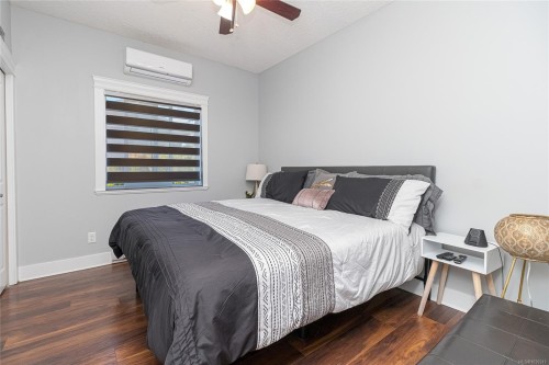 555 Leaside Ave, Saanich, BC 