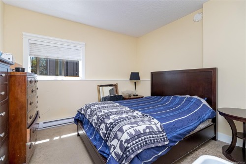 555 Leaside Ave, Saanich, BC 