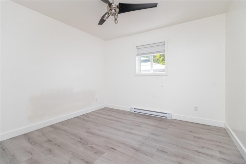 555 Leaside Ave, Saanich, BC 