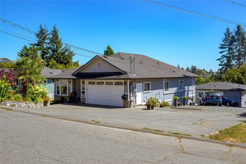 555 Leaside Ave, Saanich, BC 
