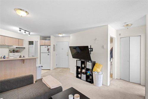 #312-2560 Wark St, Victoria, BC 