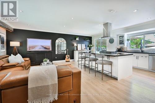 5188 Meadowhill Road, Burlington, ON 