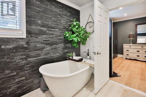 5188 Meadowhill Road, Burlington, ON 