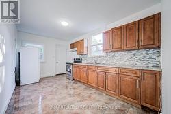77 FENNELL AVENUE  Hamilton, ON L9C 1E8