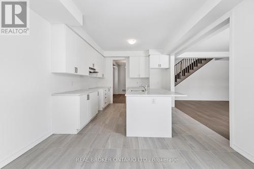 8 Daisy Street, Springwater, ON 