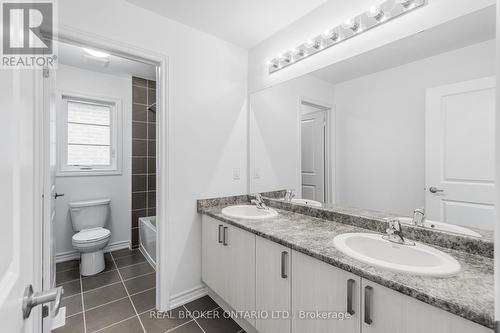 8 Daisy Street, Springwater, ON 