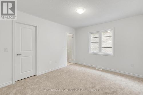 8 Daisy Street, Springwater, ON 
