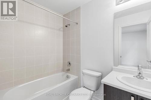 8 Daisy Street, Springwater, ON 