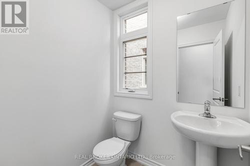 8 Daisy Street, Springwater, ON 