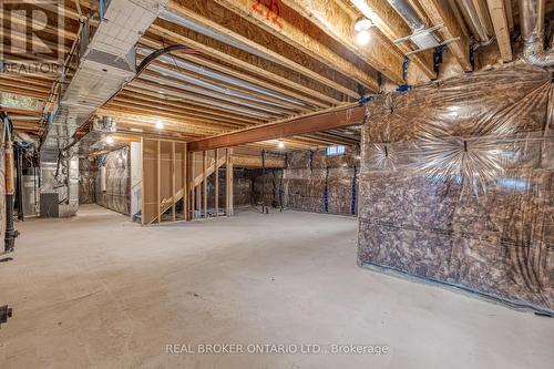 8 Daisy Street, Springwater, ON 