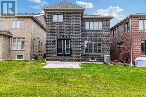 8 Daisy Street, Springwater, ON 