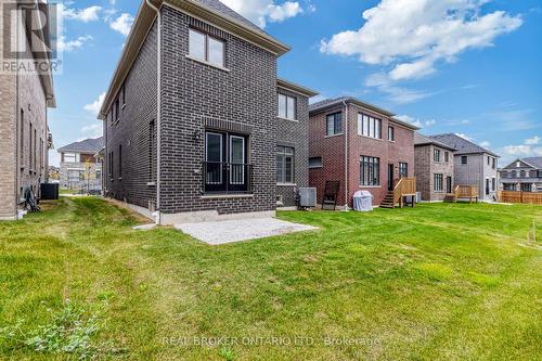 8 Daisy Street, Springwater, ON 