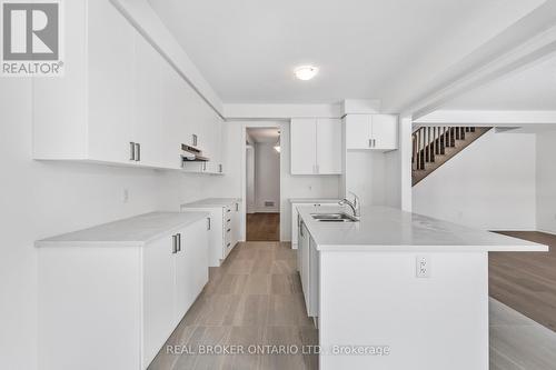 8 Daisy Street, Springwater, ON 