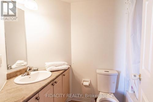 8A - 310 Central Park Drive, Ottawa, ON - Indoor Photo Showing Bathroom