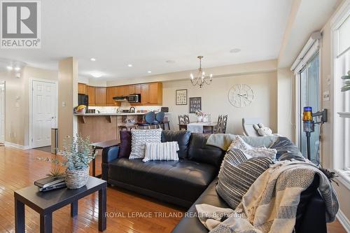 127 - 600 Hyde Park Road, London North (North O), ON - Indoor Photo Showing Living Room