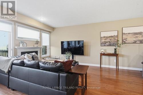 127 - 600 Hyde Park Road, London North (North O), ON - Indoor Photo Showing Living Room