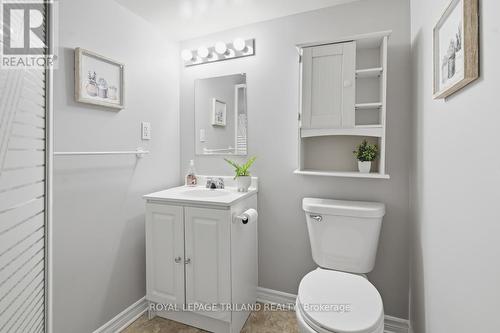 127 - 600 Hyde Park Road, London North (North O), ON - Indoor Photo Showing Bathroom