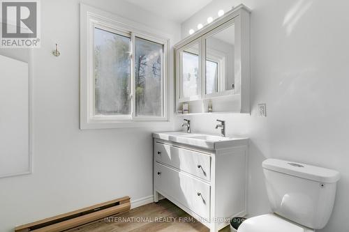 100 O'Reilly Lane, Kawartha Lakes, ON - Indoor Photo Showing Bathroom