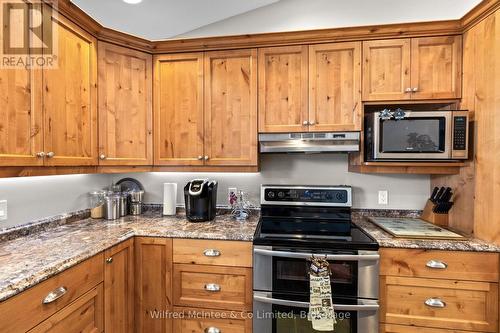 622829 Moto Park Road, Chatsworth, ON - Indoor Photo Showing Kitchen