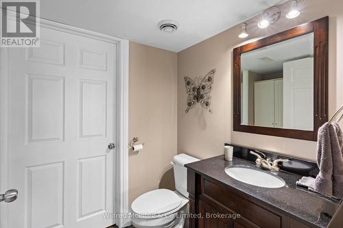 622829 Moto Park Road, Chatsworth, ON - Indoor Photo Showing Bathroom