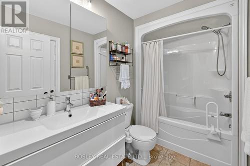 4 pce bathroom/ ensuite - Unit 12 - 7 Gibson Place, St. Catharines (Downtown), ON - Indoor Photo Showing Bathroom
