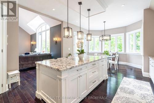 400 Lloyd'S Lane, King, ON 