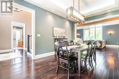 400 Lloyd'S Lane, King, ON 