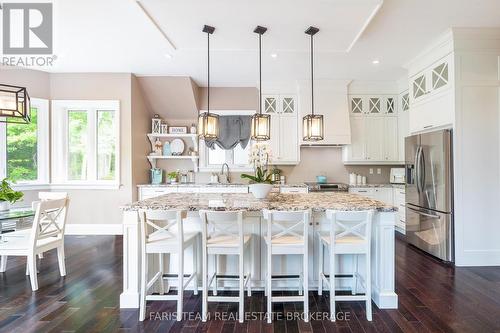 400 Lloyd'S Lane, King, ON 
