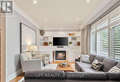 Family Room - 112 Tyler Street, Aurora, ON 