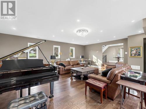 1785 Davis Drive W, King, ON 