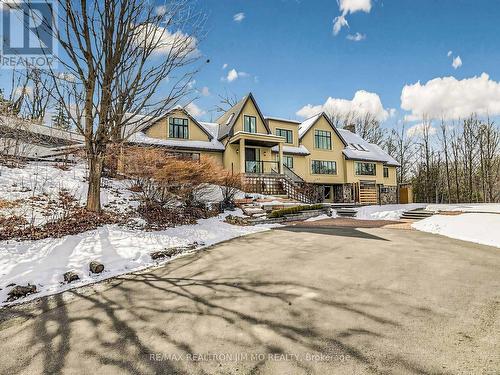 1785 Davis Drive W, King, ON 