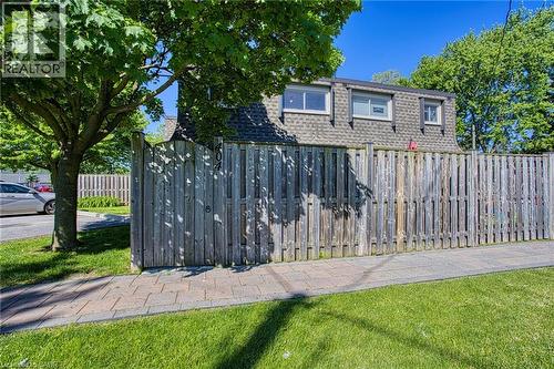 7 Viking Court Unit# 404, Grimsby, ON 