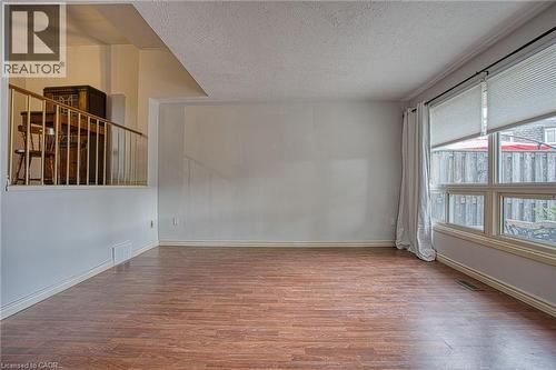 7 Viking Court Unit# 404, Grimsby, ON 