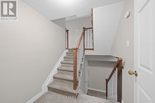44 Dunbarton Court, Ottawa, ON 