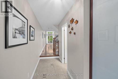 2 piece powder room off entrance - 44 Dunbarton Court, Ottawa, ON 