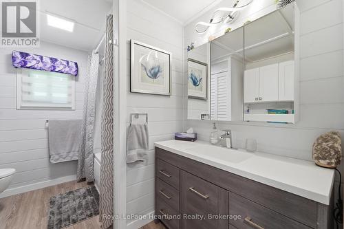 205 Chestnut Drive, Central Huron (Goderich), ON - Indoor Photo Showing Bathroom