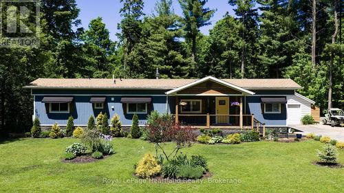 205 Chestnut Drive, Central Huron (Goderich), ON - Outdoor With Facade