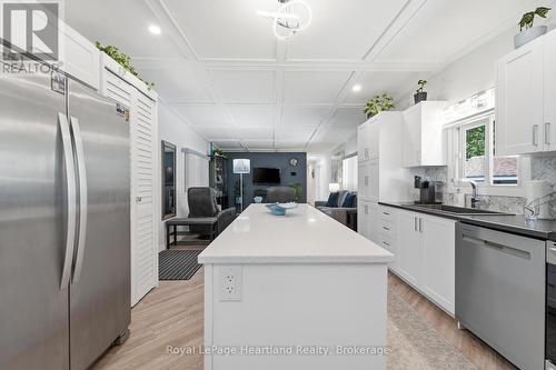 205 Chestnut Drive, Central Huron (Goderich), ON - Indoor Photo Showing Kitchen