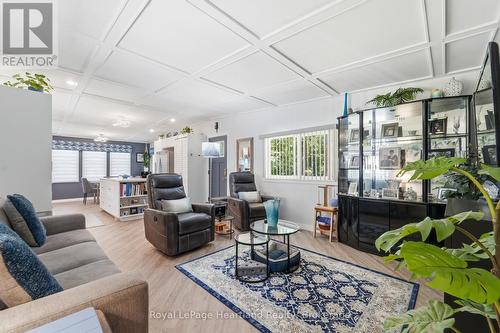 205 Chestnut Drive, Central Huron (Goderich), ON - Indoor Photo Showing Living Room