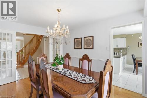 3277 Folkway Drive, Burlington, ON - Indoor Photo Showing Dining Room