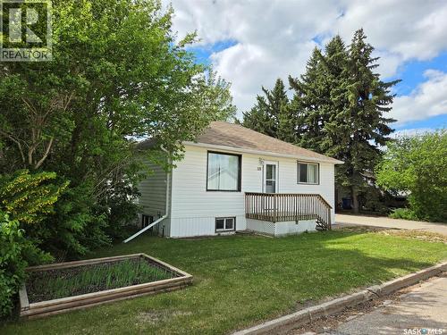 118 5Th Street W, Carlyle, SK - Outdoor