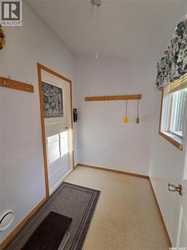 118 5Th Street W, Carlyle, SK - Indoor Photo Showing Other Room
